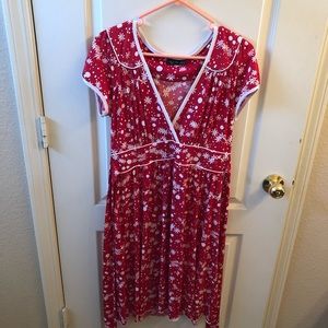Red Short-sleeve Dress